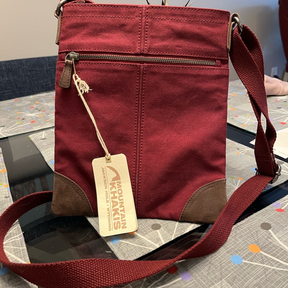Mountain Khakis bag, burgundy, new with tags, sturdy canvas material